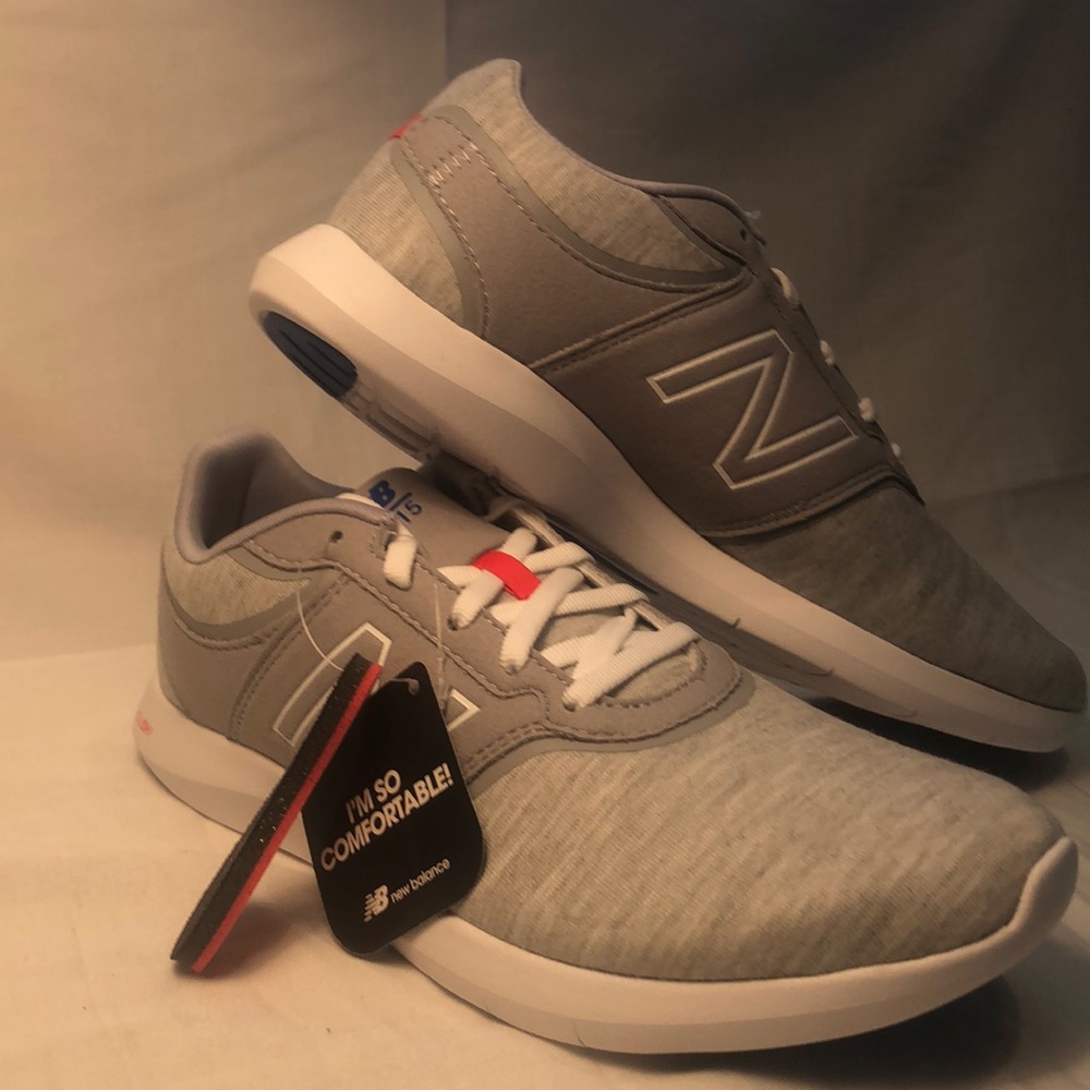 NWT New Balance Women’s shoes w/memory foam soles